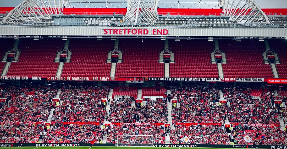 إيفرتون يحافظ على نقطة ثمينة أمام مانشستر يونايتد بفضل هدف قاتل