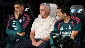 مورينيو يكشف قائمة ريال مدريد أمام إنتر مع 8 غيابات رئيسية
