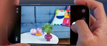 آبل تُفاجئ عشاق التصوير: iOS 19 يفتح الباب لفتحات العدسة المتغيرة