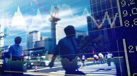 رهان مغربي جريء: الاقتصاد يتأهب لقفزة تاريخية بنسبة 5.3% في 2026